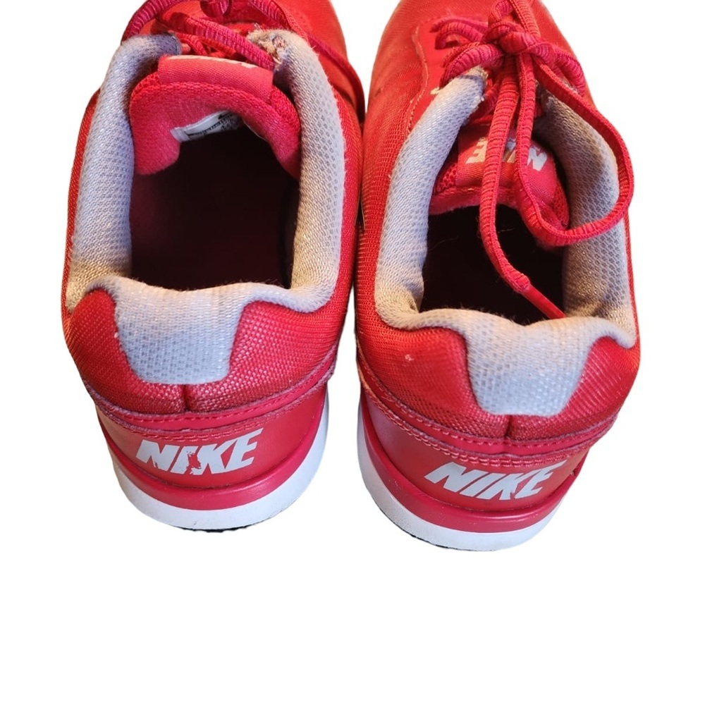 Nike - Women sneaker size 7